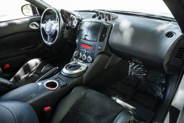 Used 2009 Nissan 370Z Touring w/ Sport Pkg image 22