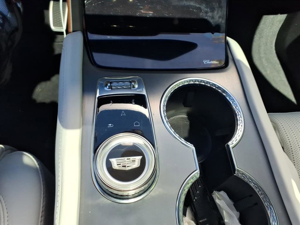 Used 2026 Cadillac Vistiq Luxury AWD/4WD image 15