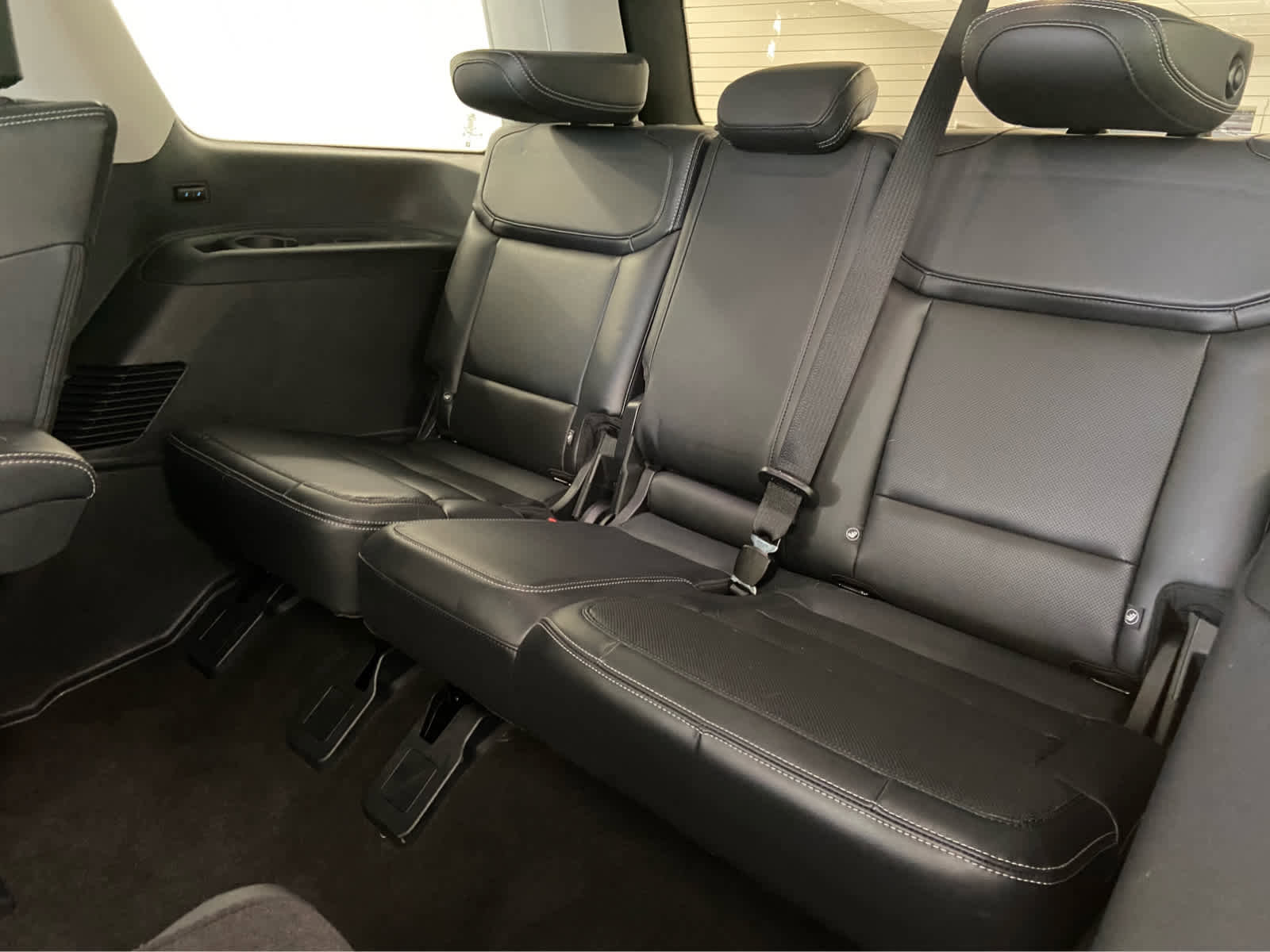 Used 2025 Ford Expedition Platinum image 20