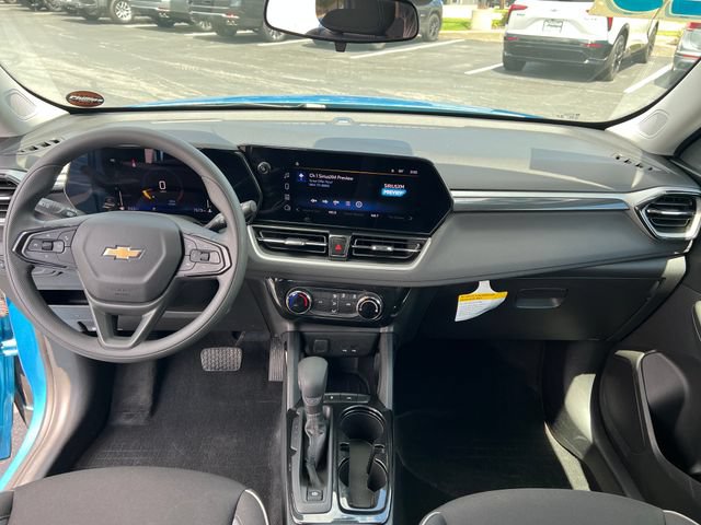 Used 2025 Chevrolet TrailBlazer LT FWD image 14