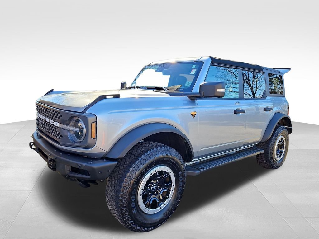 Used 2022 Ford Bronco Badlands image 3