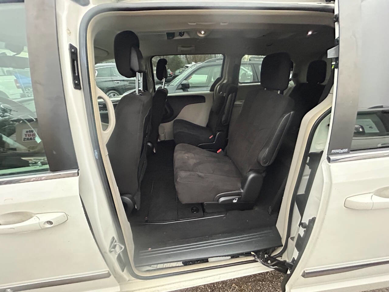 Used 2012 Chrysler Town & Country Touring w/ Entertainment Group #1 image 6