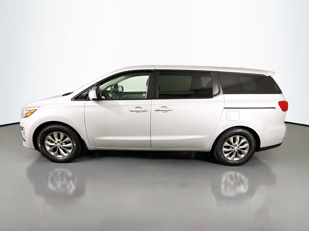 Used 2019 Kia Sedona LX image 4
