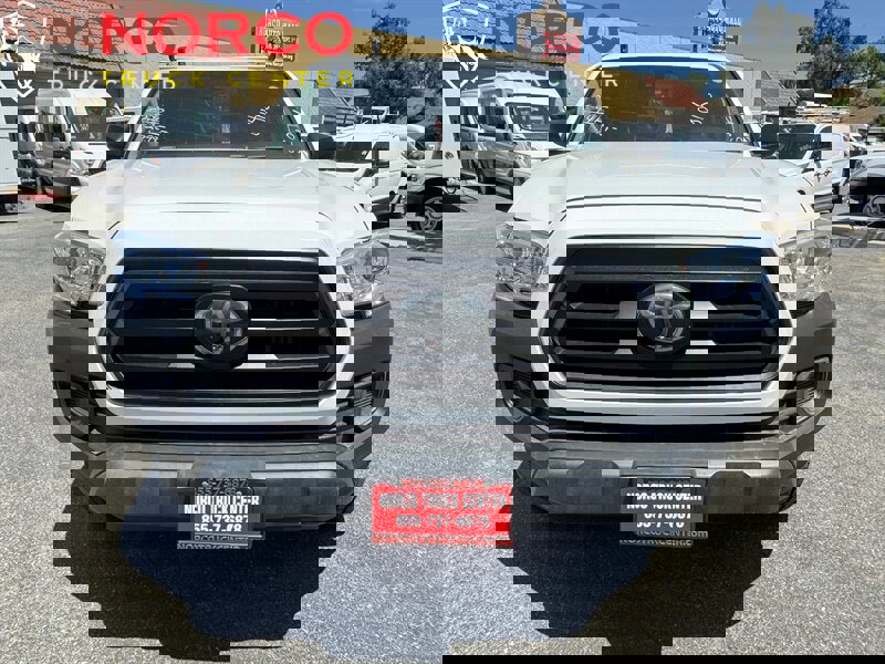 Used 2020 Toyota Tacoma SR image 4