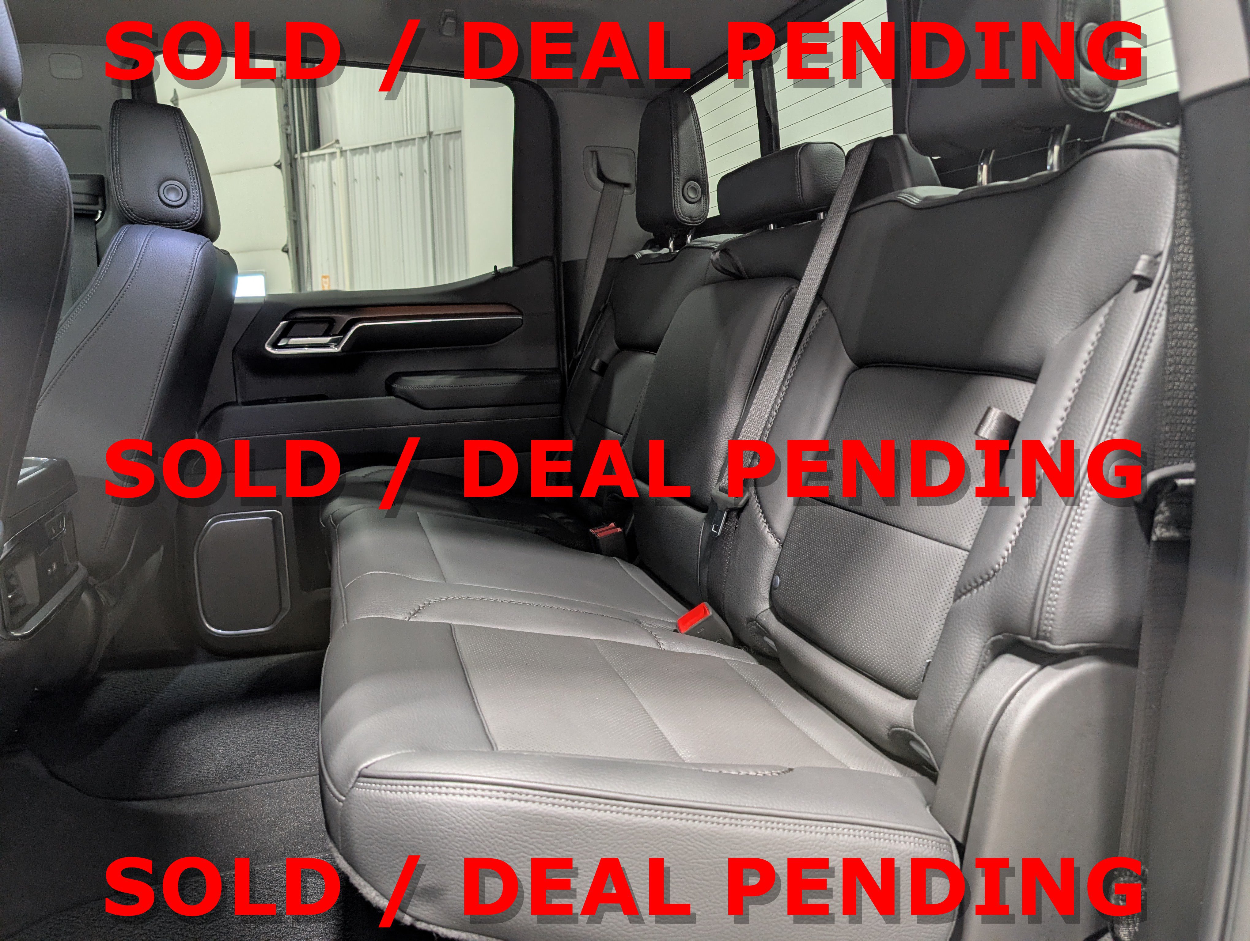 Used 2025 GMC Sierra 1500 Denali w/ Denali Reserve Package AWD/4WD image 17