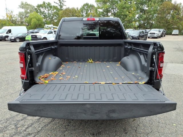 New 2026 RAM 1500 Express AWD/4WD image 9