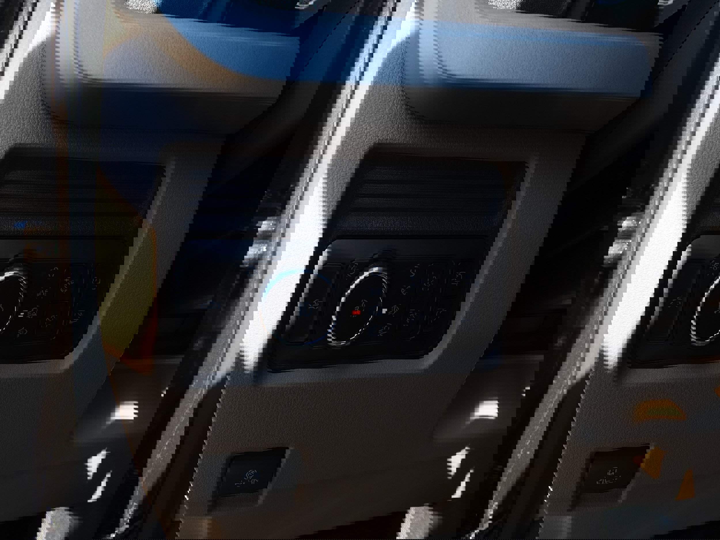 Used 2025 Ford F350 XLT image 15