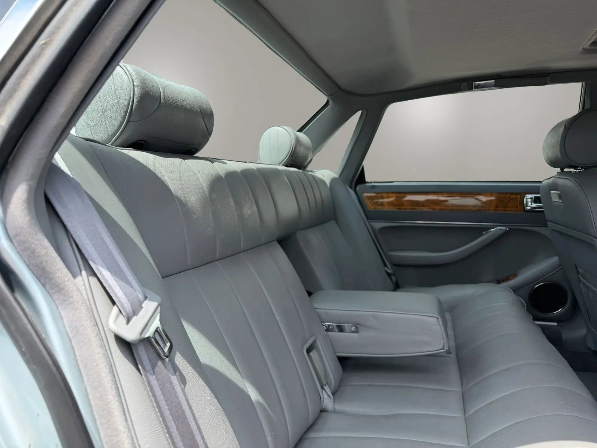 Used 1994 Jaguar XJ6 RWD image 9