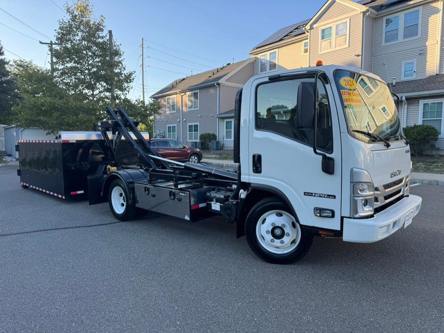 Used 2024 Isuzu NPR image 2