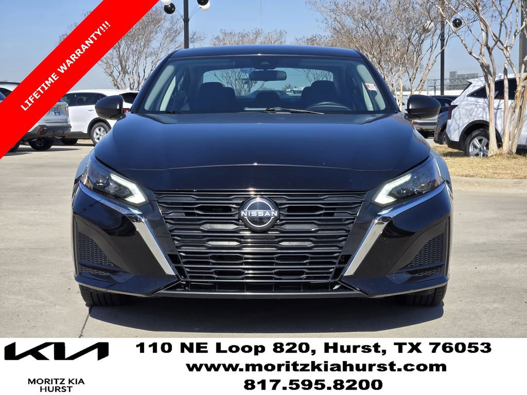 Used 2024 Nissan Altima 2.5 SV image 11