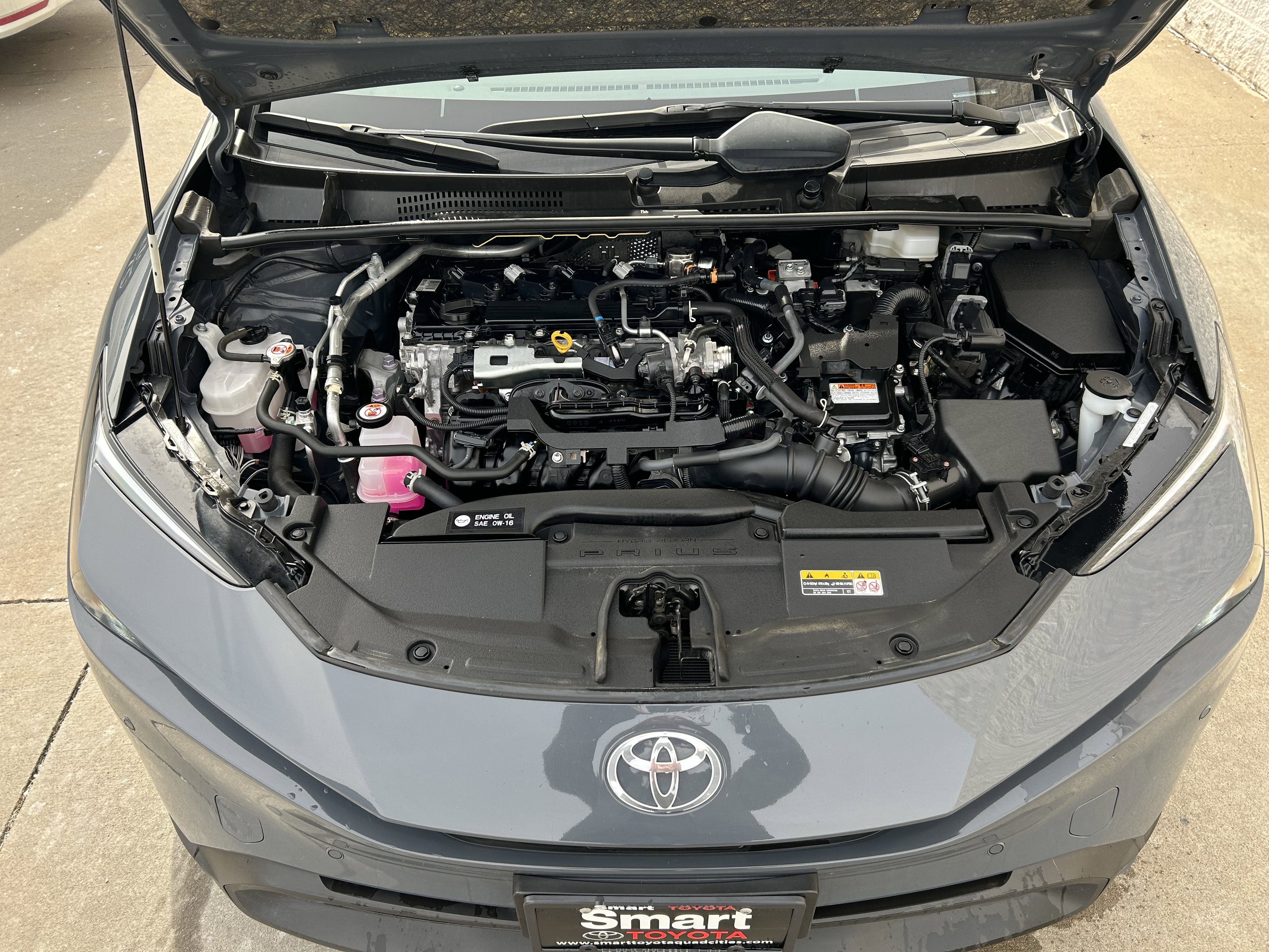 Used 2024 Toyota Prius LE image 9