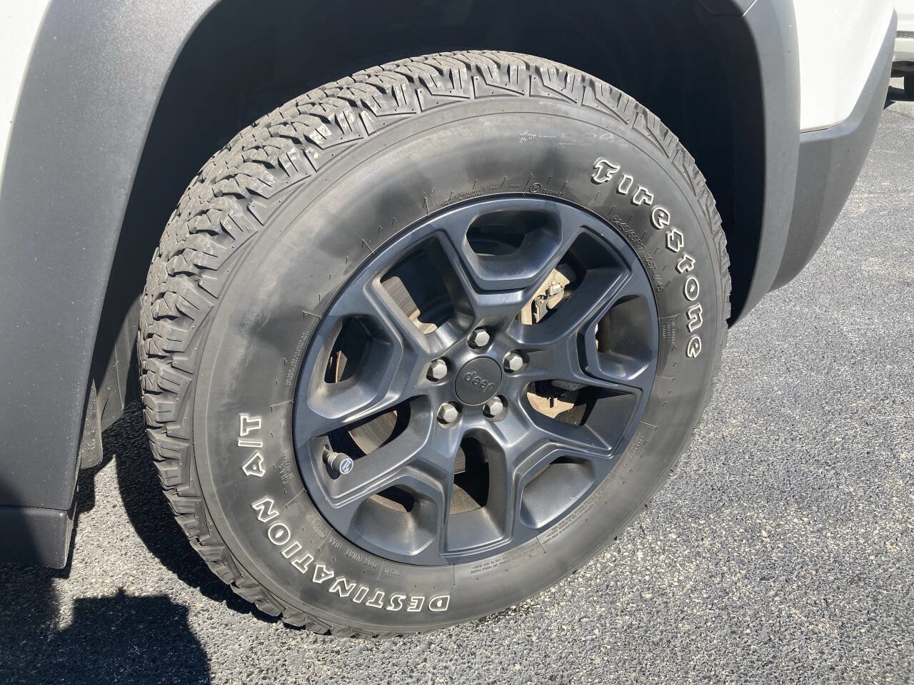 Used 2022 Jeep Cherokee Trailhawk w/ Sun, Sound & Nav Group image 46