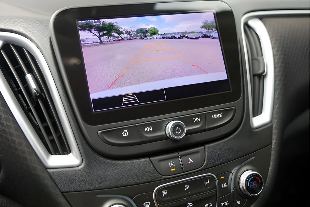 Used 2024 Chevrolet Malibu LT FWD image 20