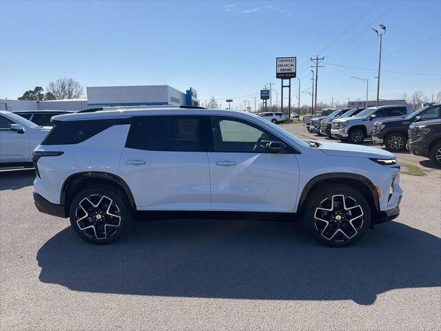 New 2026 Chevrolet Traverse High Country w/ LPO, Floor Liner Package image 7