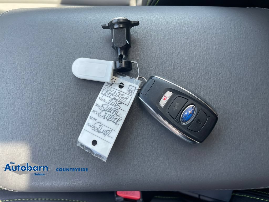 Used 2025 Subaru Outback Onyx Edition AWD/4WD image 21