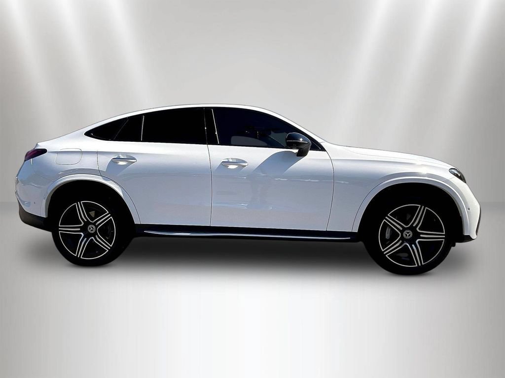 Used 2024 Mercedes-Benz GLC 300 4MATIC image 4