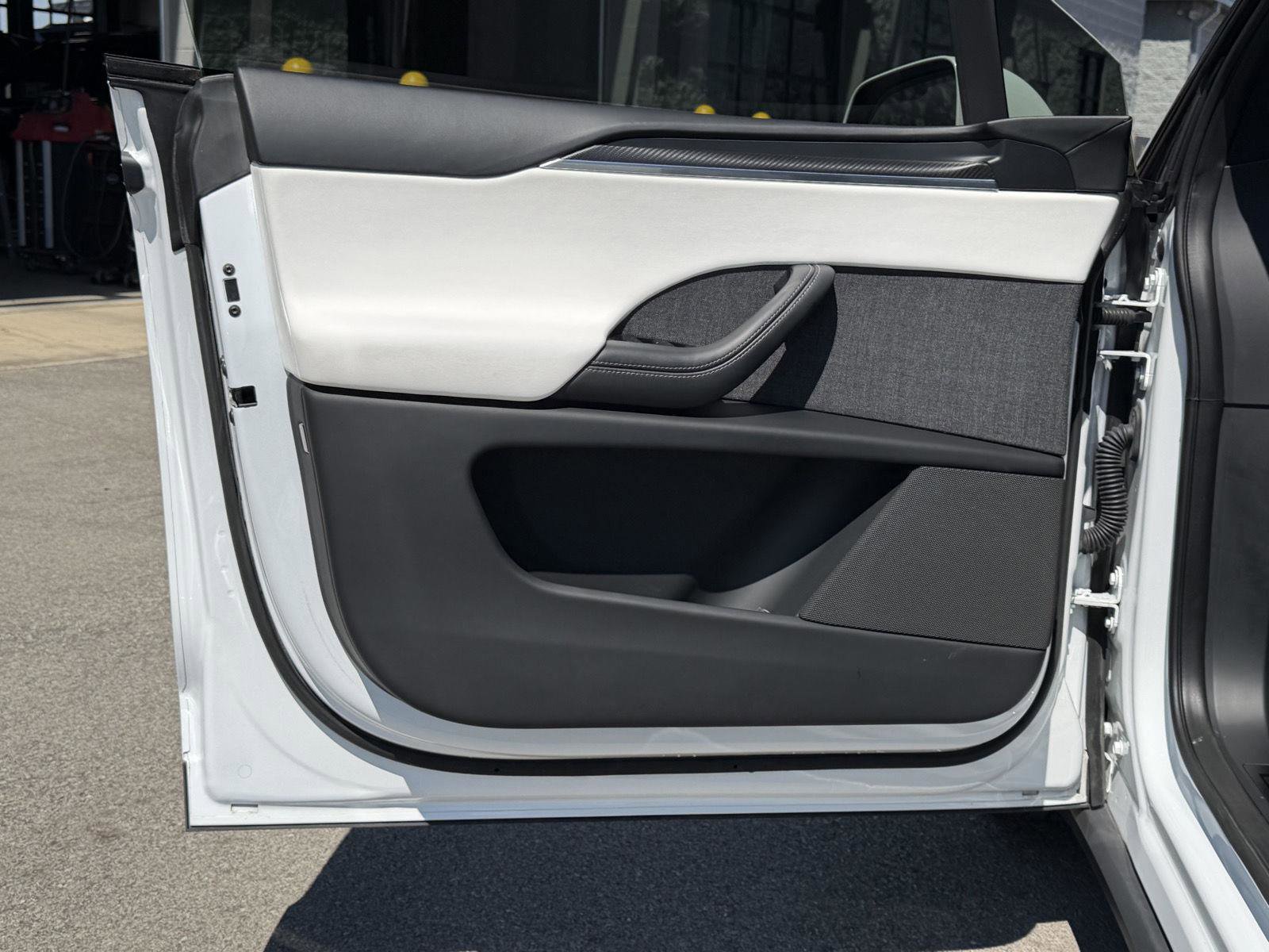 Used 2022 Tesla Model X Plaid image 28