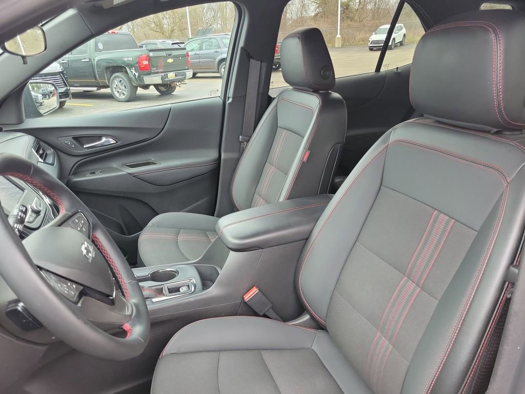 Used 2023 Chevrolet Equinox RS image 5