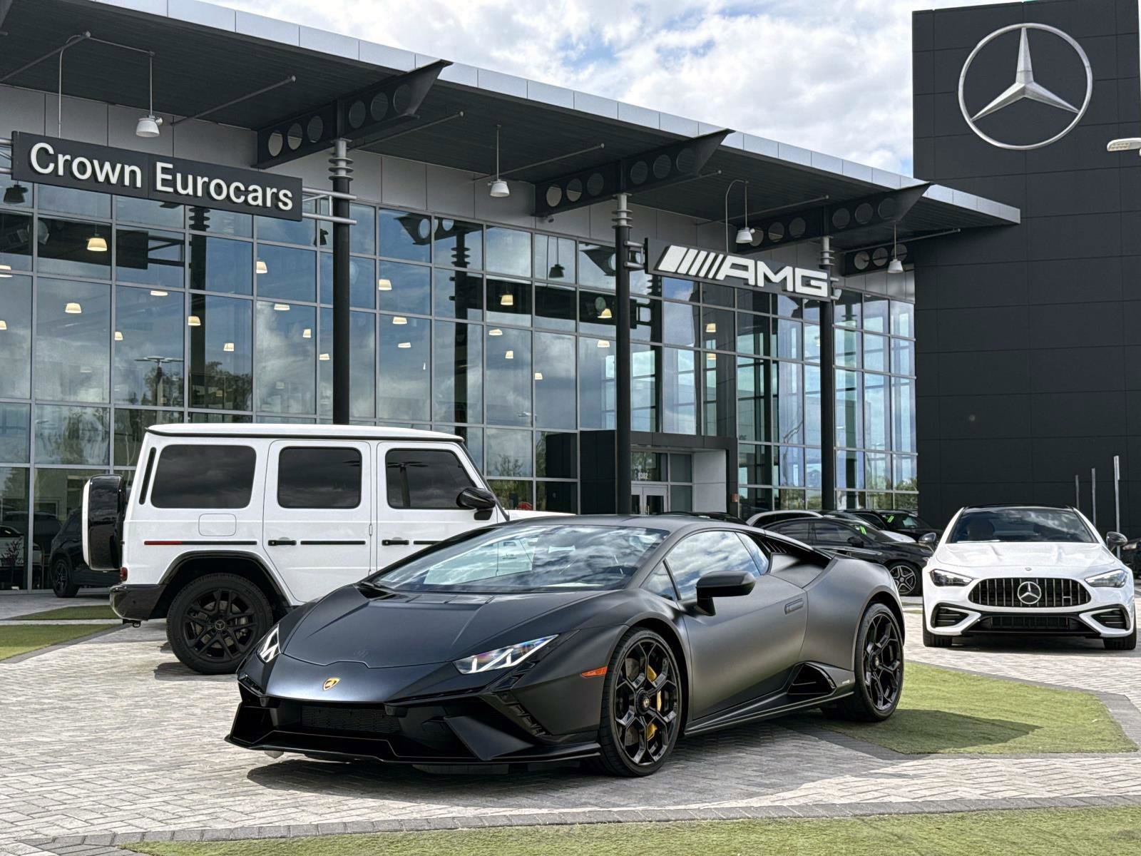 Used 2024 Lamborghini Huracan Tecnica RWD image 1