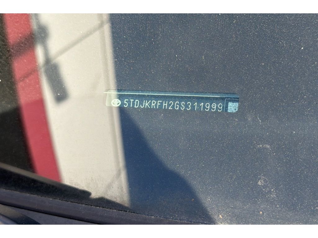 Used 2016 Toyota Highlander XLE image 8