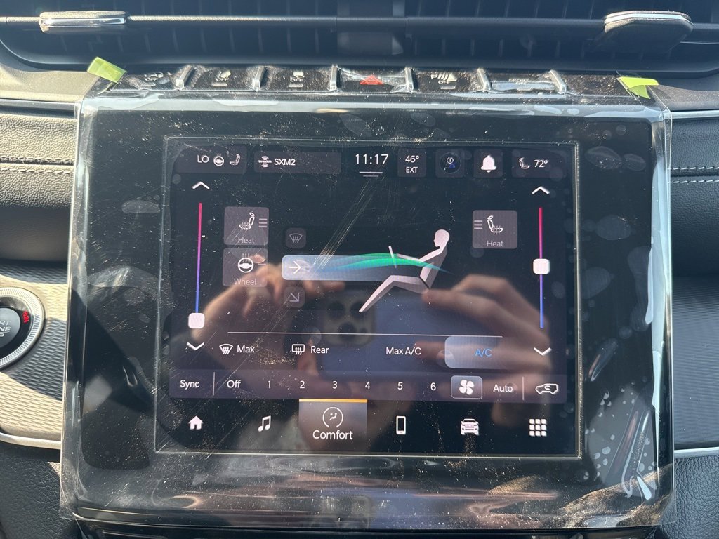 New 2025 Jeep Grand Cherokee Altitude image 36