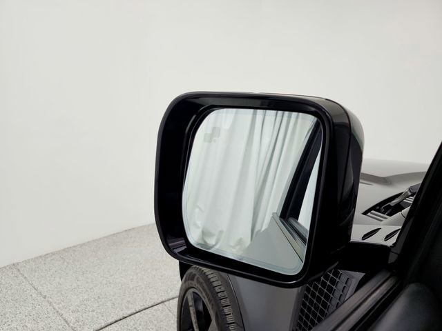 Used 2023 Land Rover Defender 110 image 23