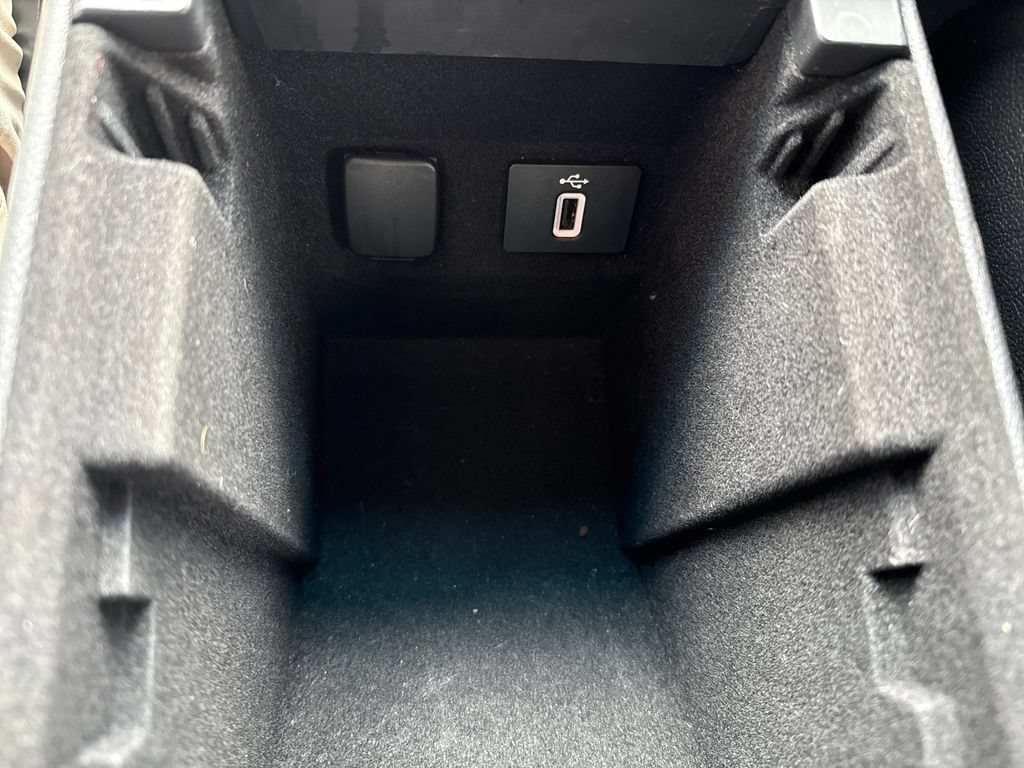 Used 2017 Lincoln MKZ Select FWD image 30