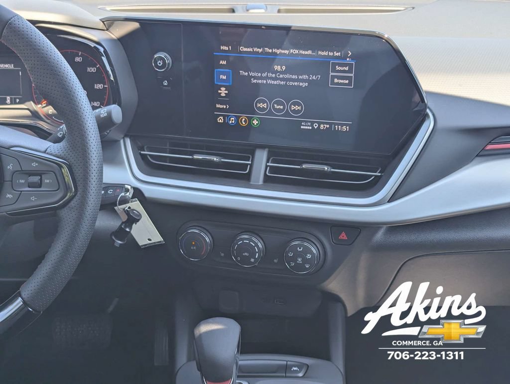 New 2026 Chevrolet Trax RS w/ Sunroof Package FWD image 17