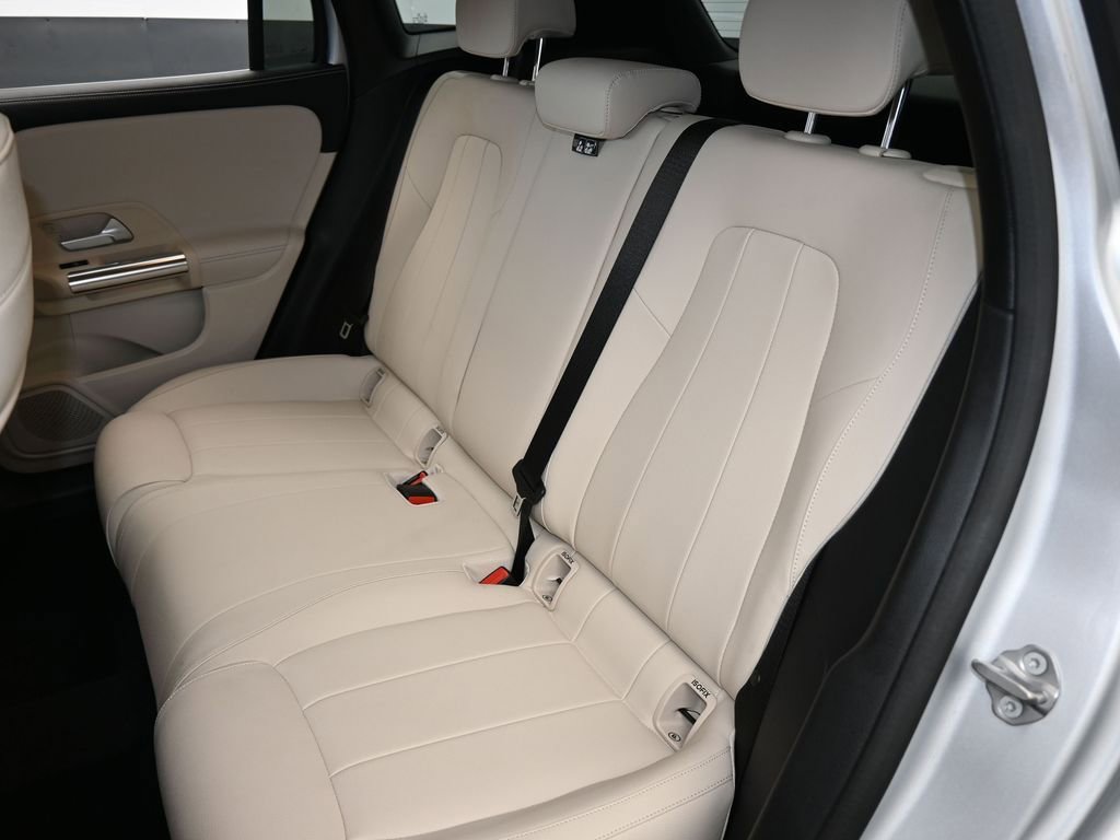 Used 2021 Mercedes-Benz GLA 250 image 36