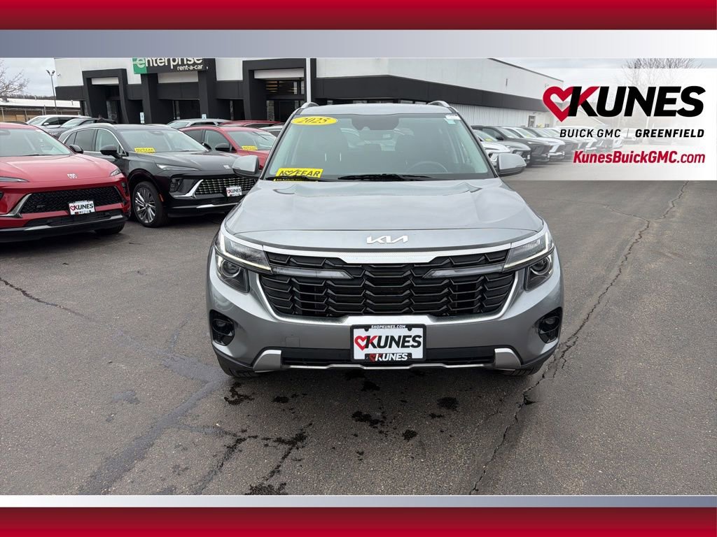 Used 2025 Kia Seltos S image 13