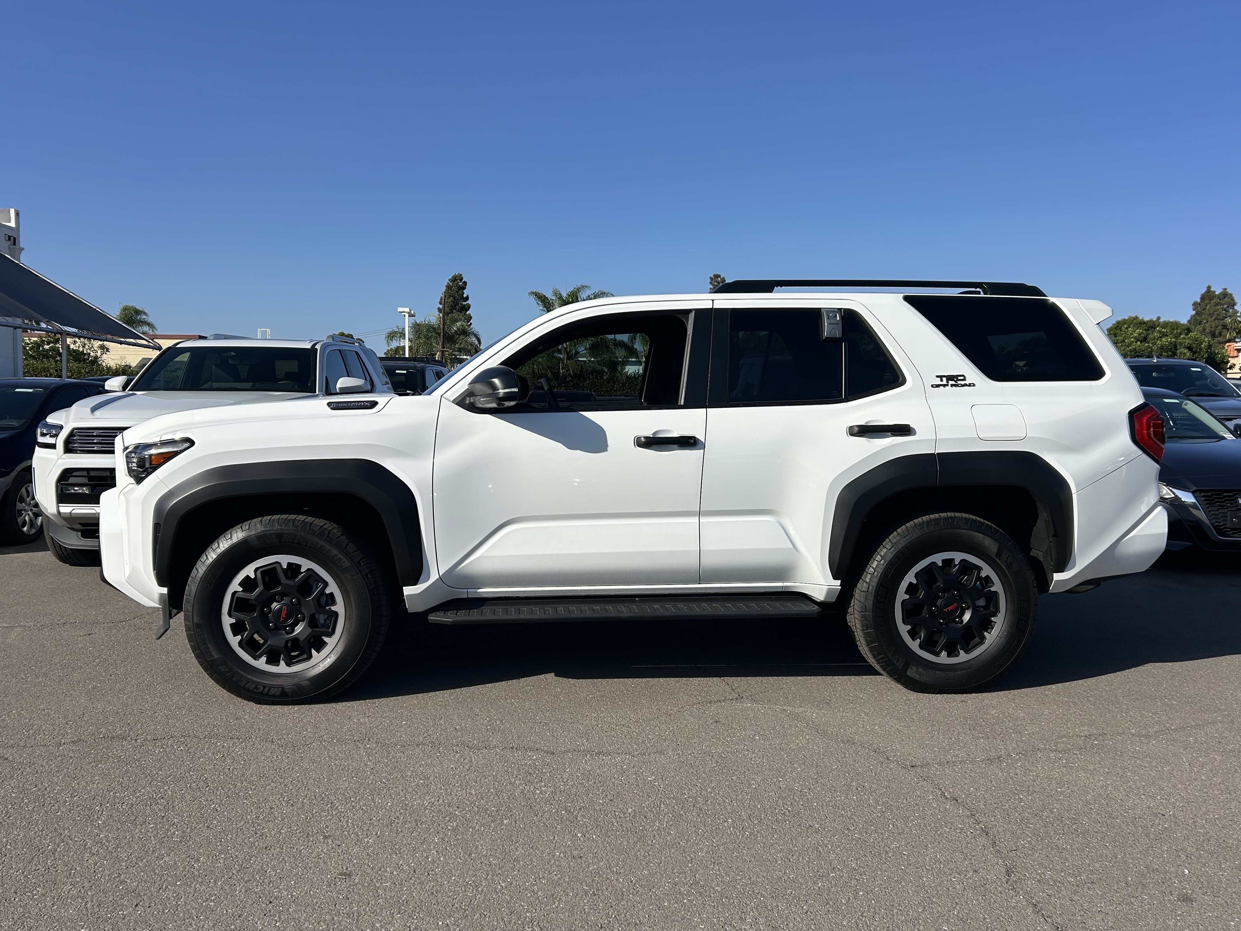 Certified 2025 Toyota 4Runner TRD Off-Road Premium AWD/4WD image 2