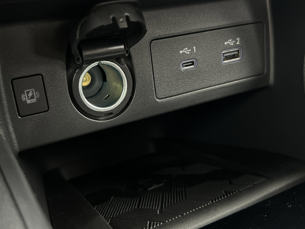 New 2025 Nissan Versa SR w/ Trunk Package image 25
