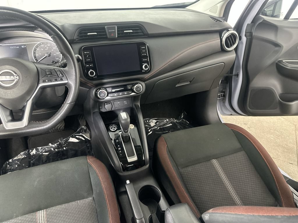 Used 2025 Nissan Versa SR FWD image 19