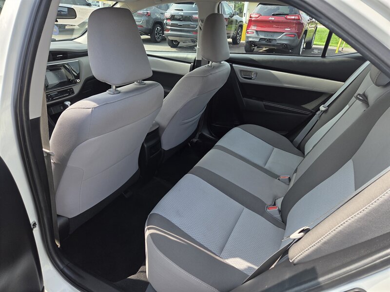 Used 2019 Toyota Corolla LE FWD image 11