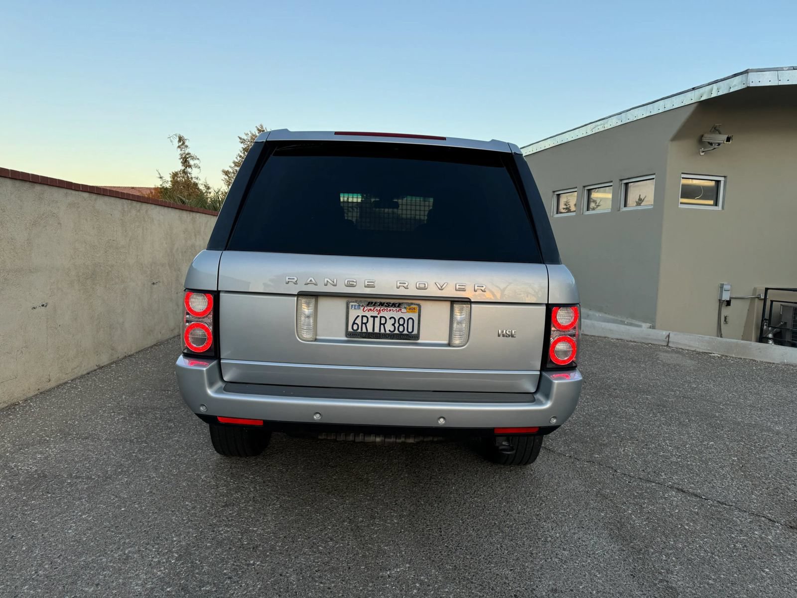 Used 2011 Land Rover Range Rover HSE LUX AWD/4WD image 5