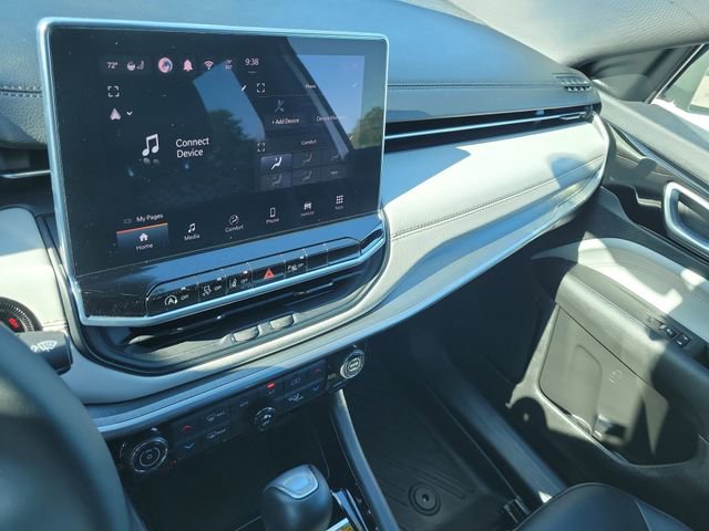 Used 2025 Jeep Compass Limited image 29