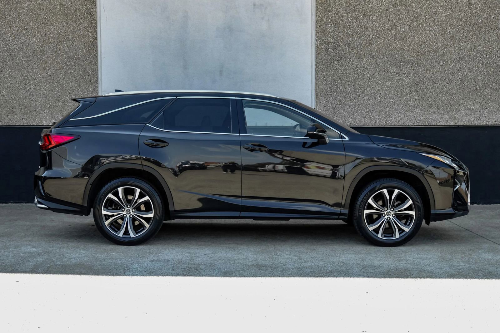 Used 2019 Lexus RX 350L FWD image 7