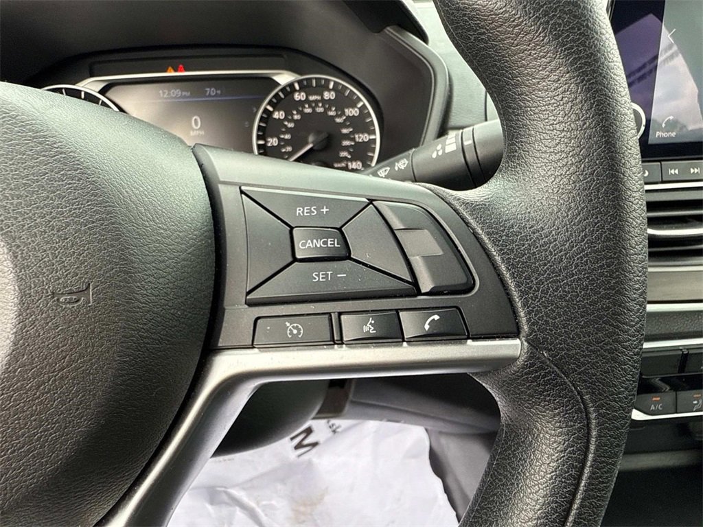 Used 2024 Nissan Altima 2.5 SV image 16