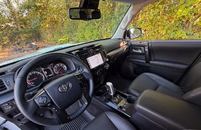 Used 2024 Toyota 4Runner TRD Off-Road Premium AWD/4WD image 22