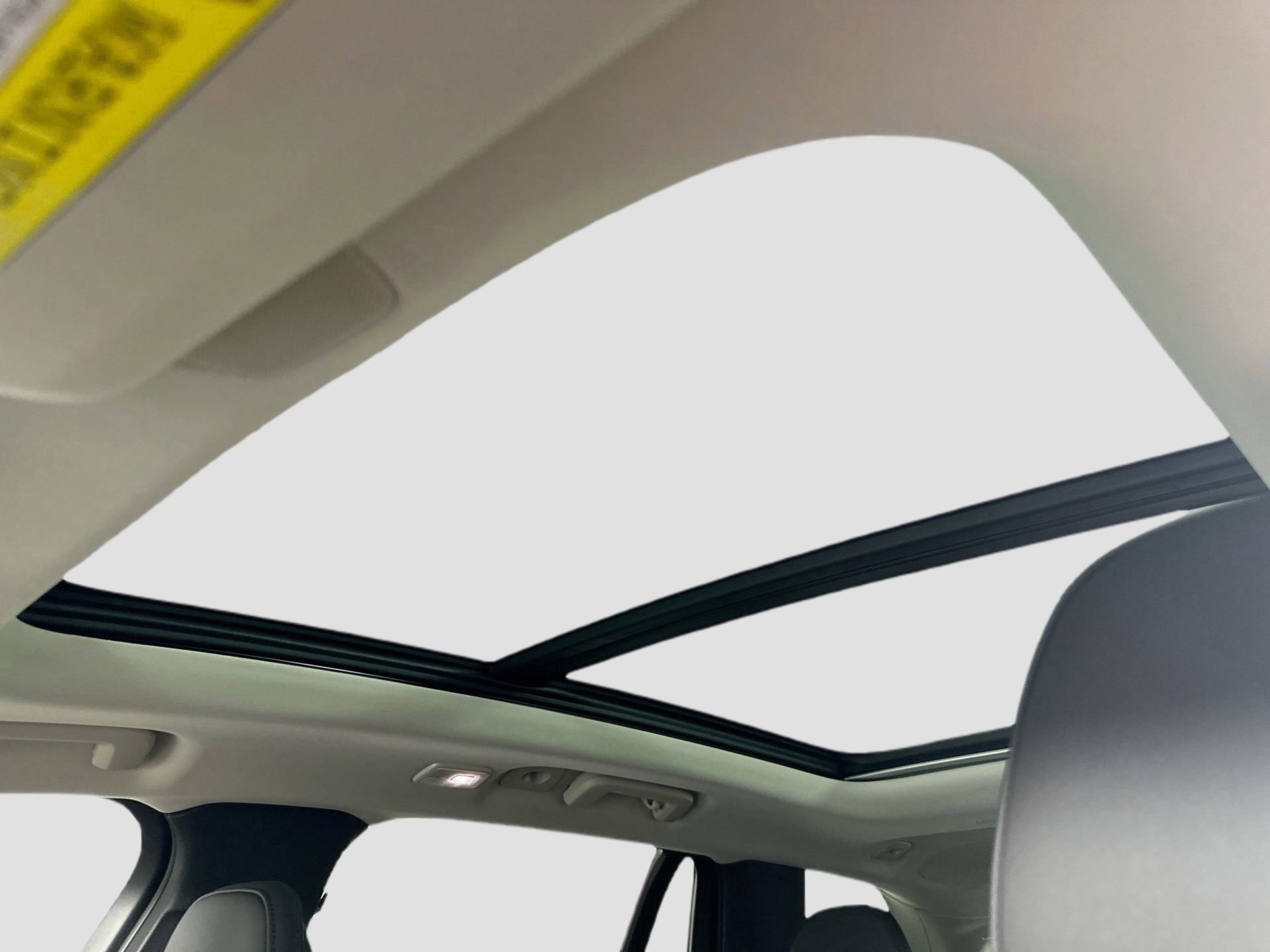 New 2026 Volvo XC90 B5 Plus w/ Protection Package Premier AWD/4WD image 21