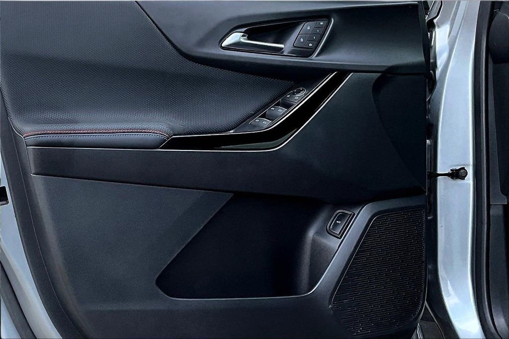 Used 2025 Chevrolet Equinox RS w/ Safety and Technology Package image 21