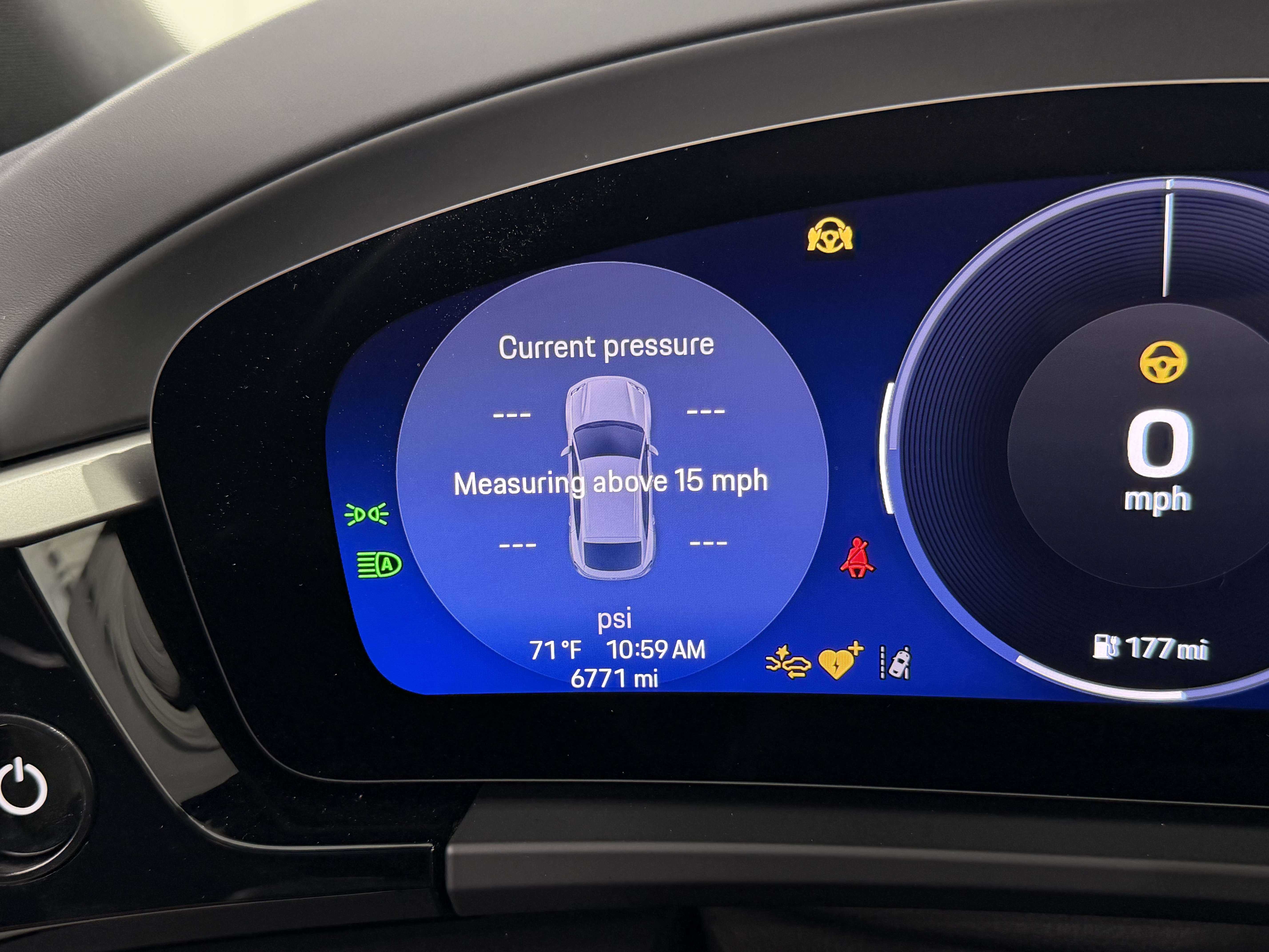 Certified 2025 Porsche Macan 4 Electric AWD/4WD image 54