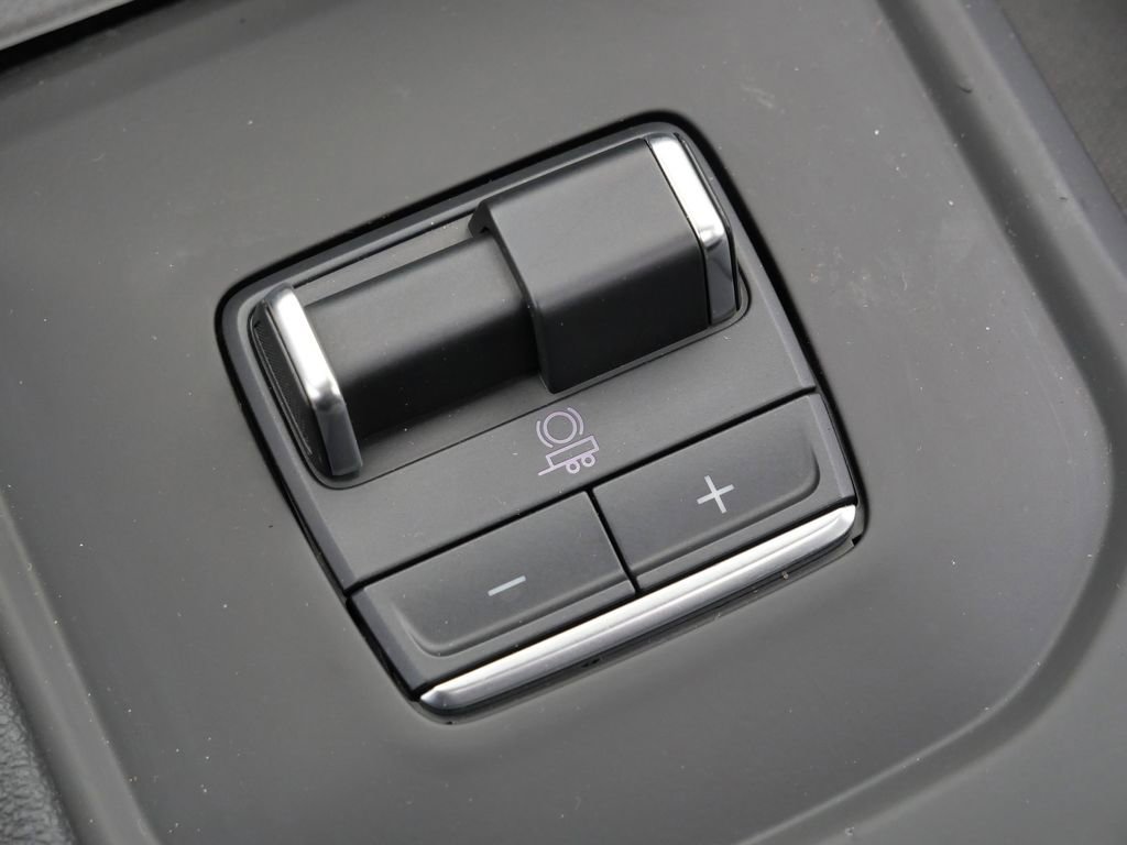 Used 2025 GMC Sierra 2500 AT4 w/ AT4 Premium Plus Package image 46