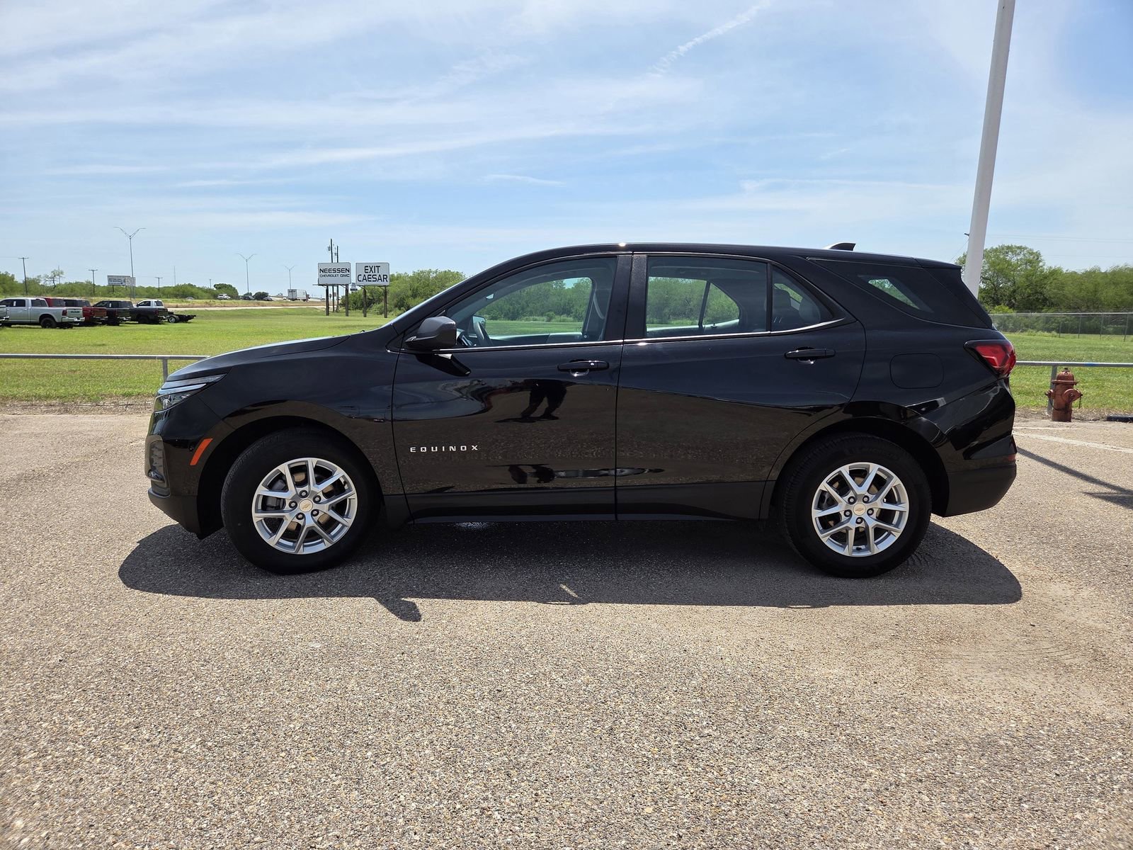 Used 2024 Chevrolet Equinox LS FWD image 4