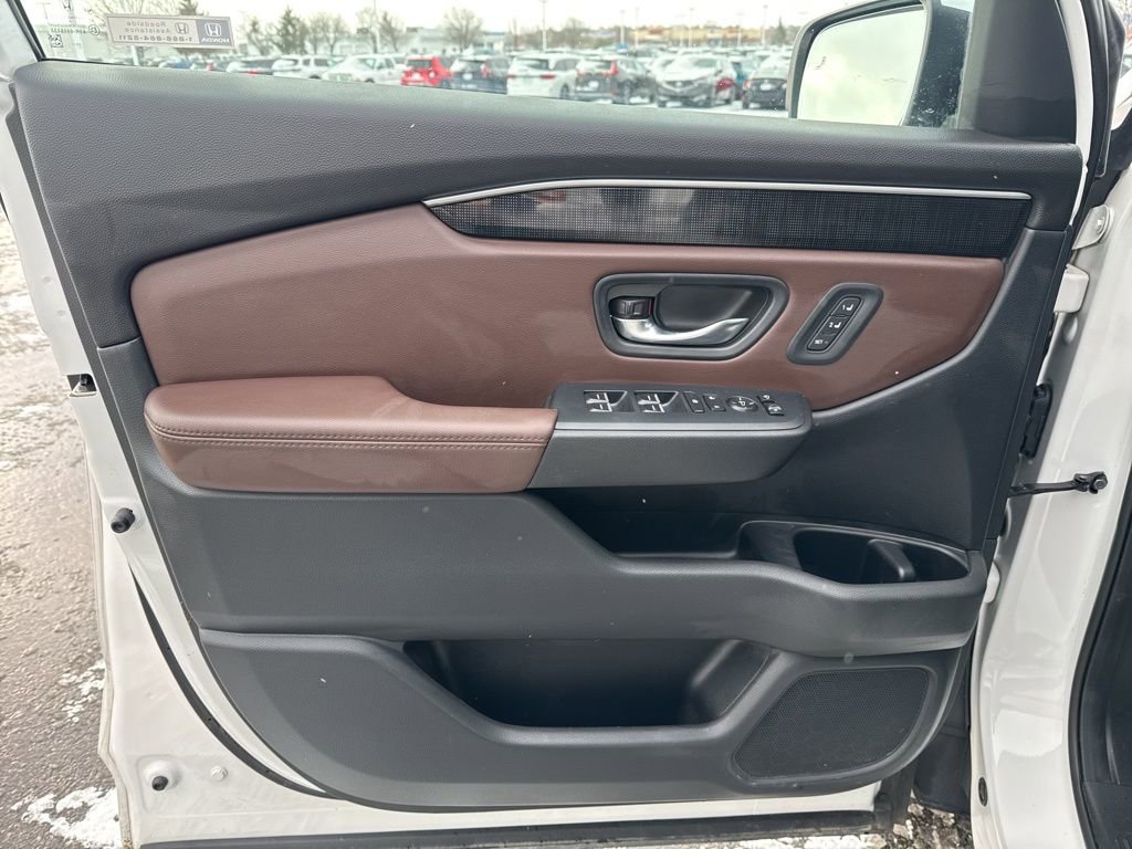 Used 2024 Honda Pilot Elite image 34