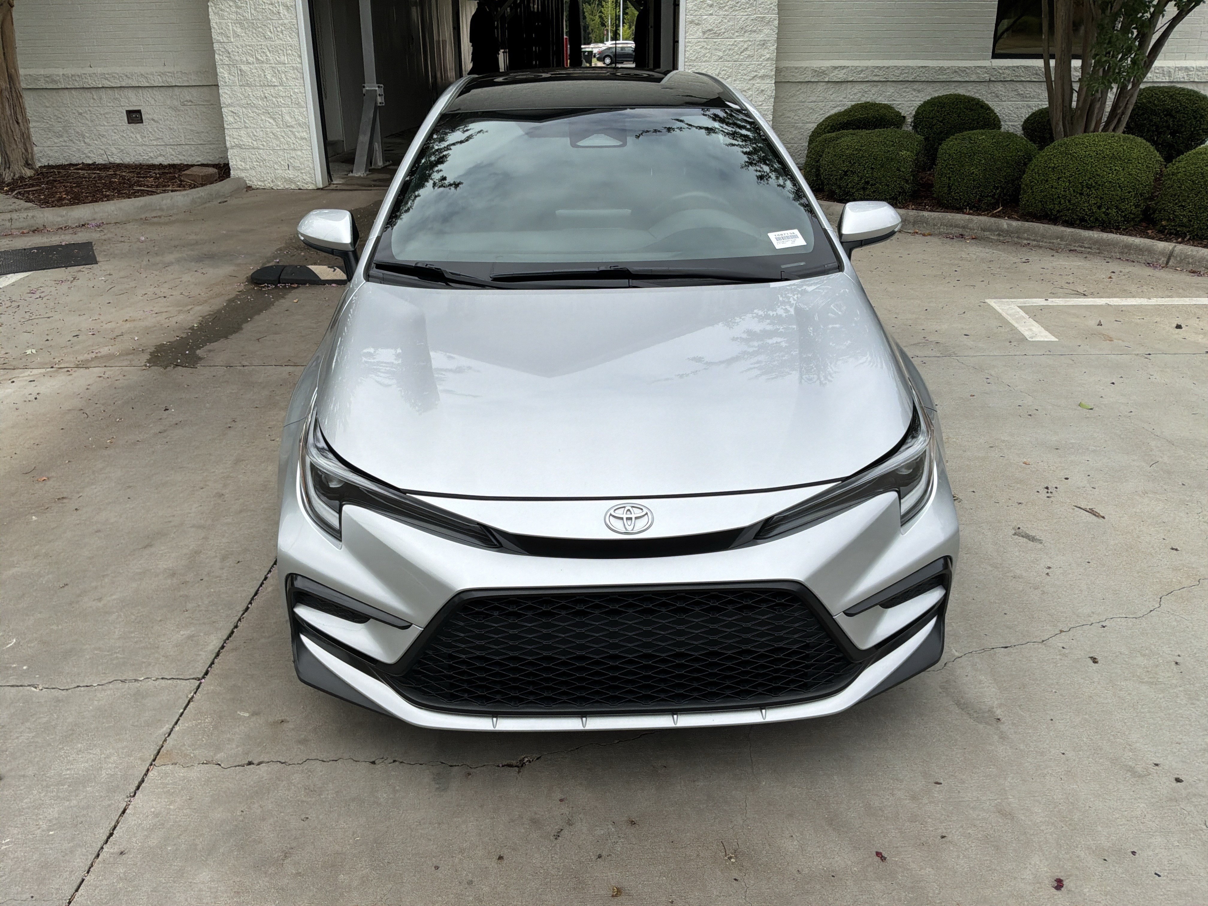 Used 2023 Toyota Corolla SE FWD image 3
