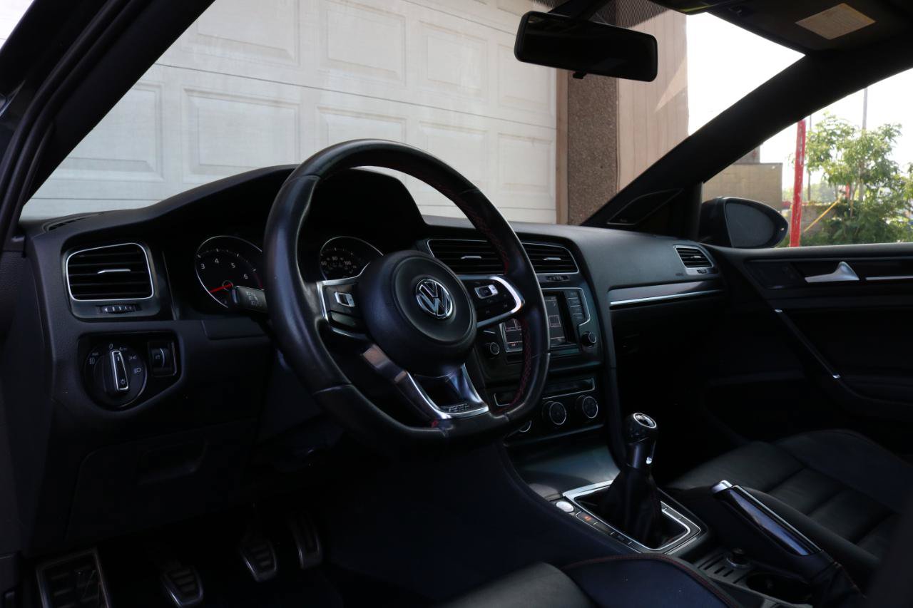 Used 2015 Volkswagen GTI SE w/ Lighting Package (SEL) FWD image 24