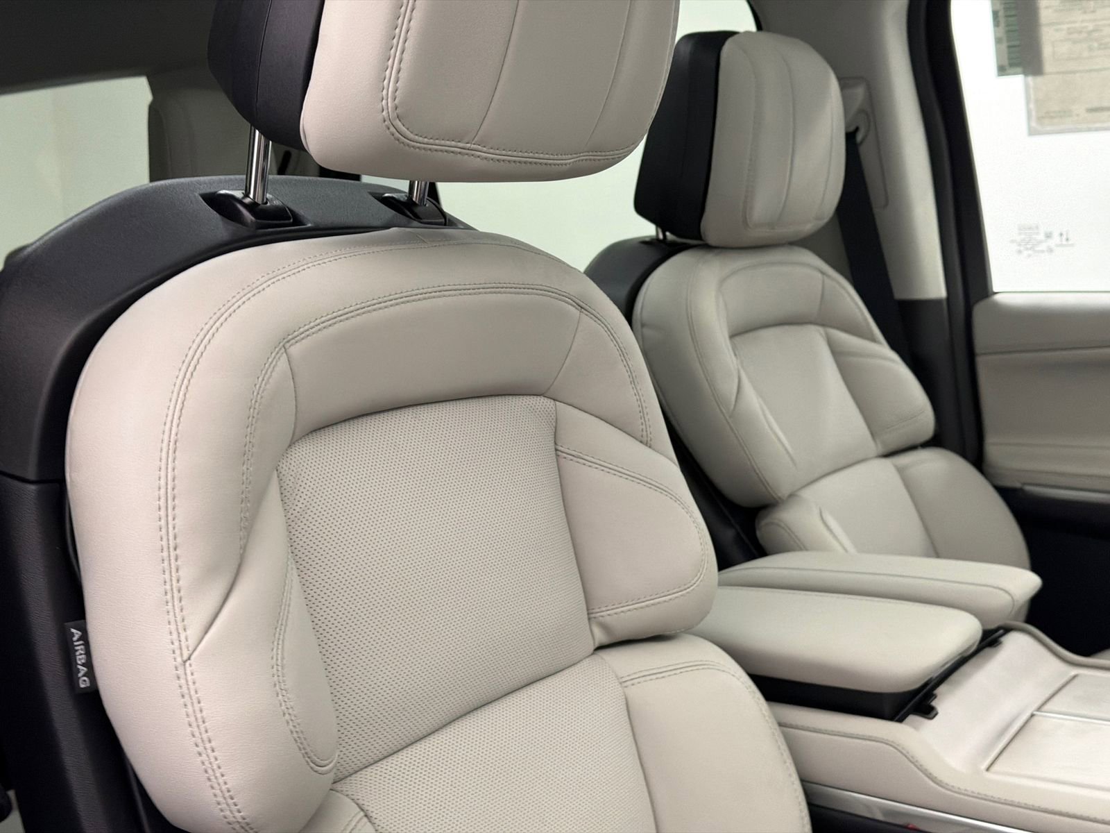 New 2026 Lincoln Navigator L Reserve image 12