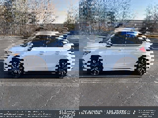 Used 2024 Honda Civic EX-L image 11