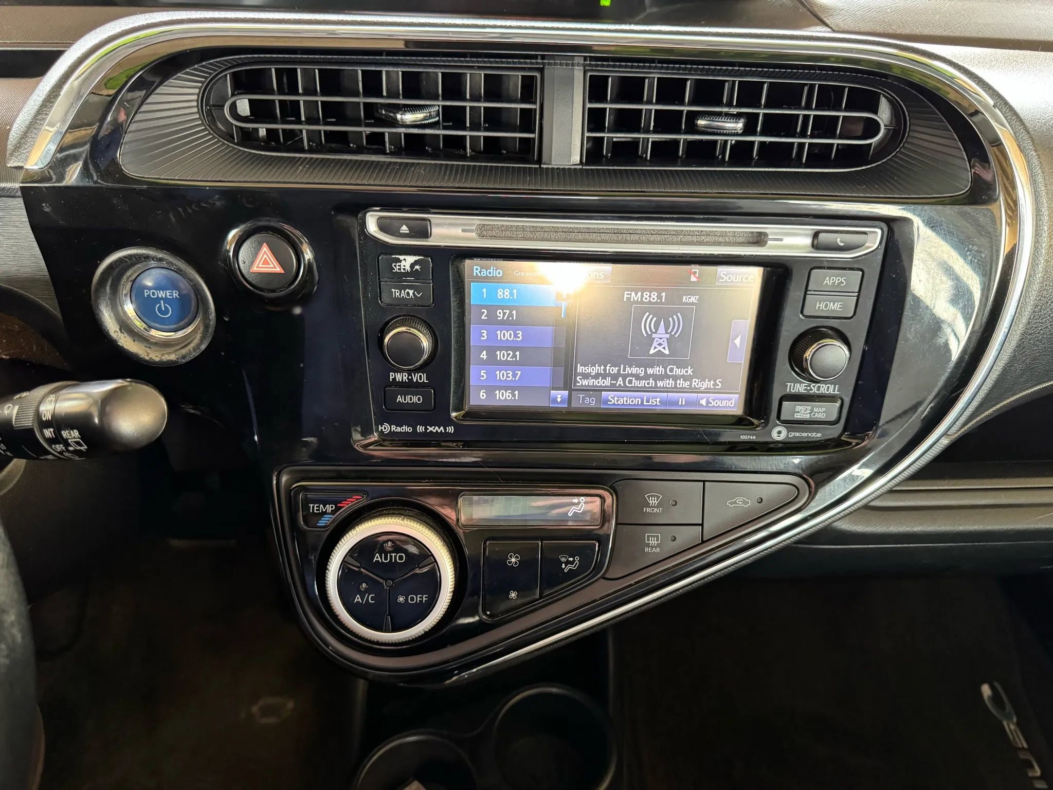 Used 2018 Toyota Prius C Four w/ Carpet Mat Package FWD image 14